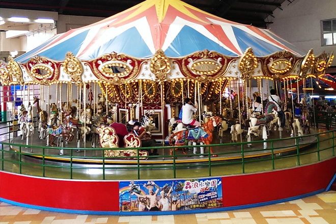 室內樂園有旋轉木馬