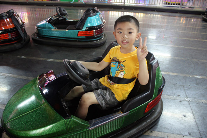 專為90-120公分小朋友打造的迷你碰碰車