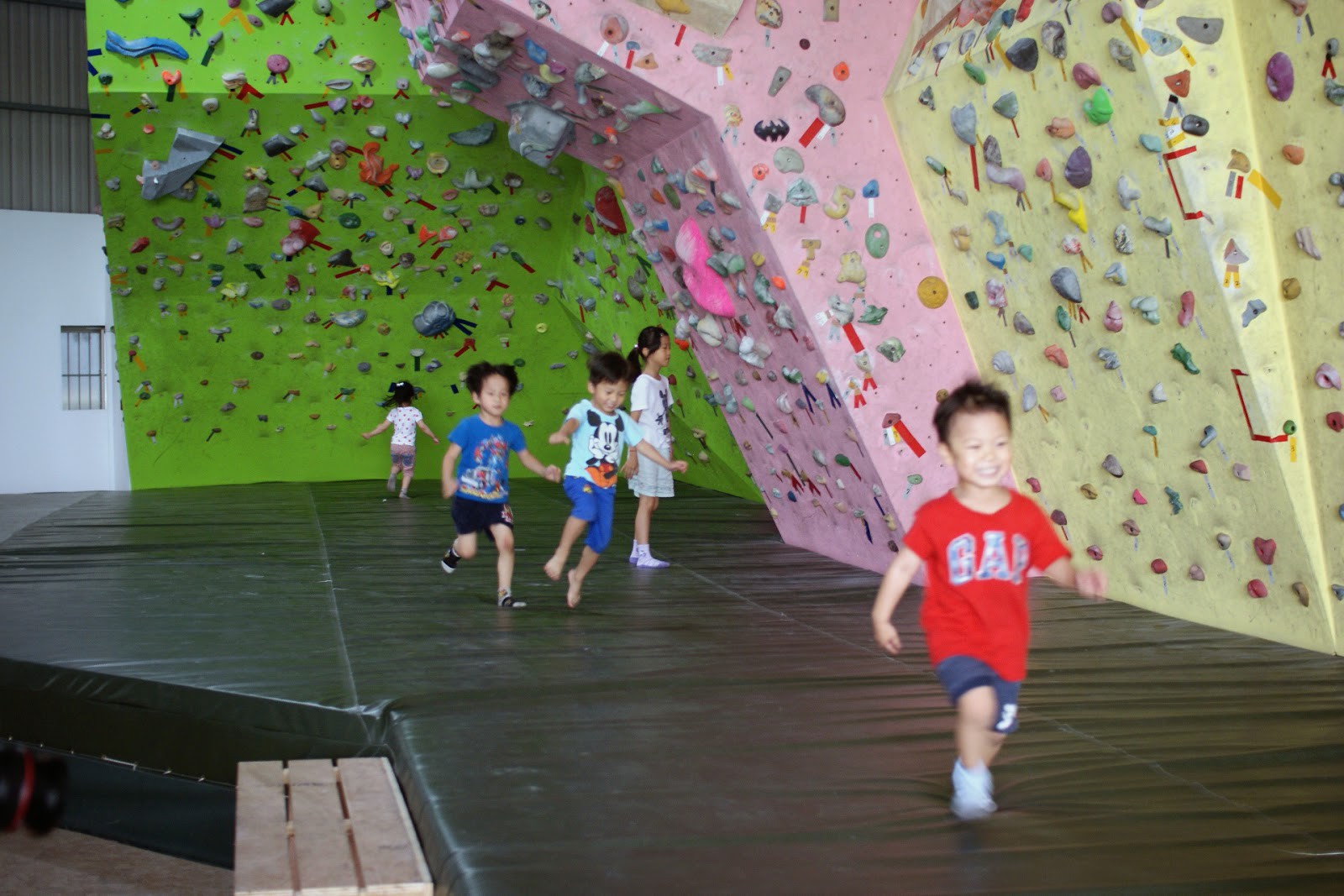 B-plus 攀岩館