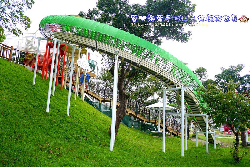 日本-沖繩-奧武山公園(超長溜滑梯)