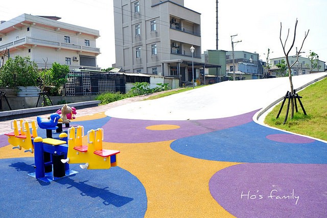 海湖地景公園(碗公溜滑梯)(特色遊戲場)