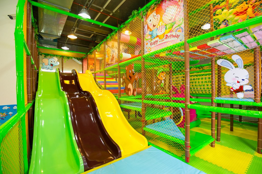 飛寶室內遊戲樂園(台中家樂福青海館)(結束營業)