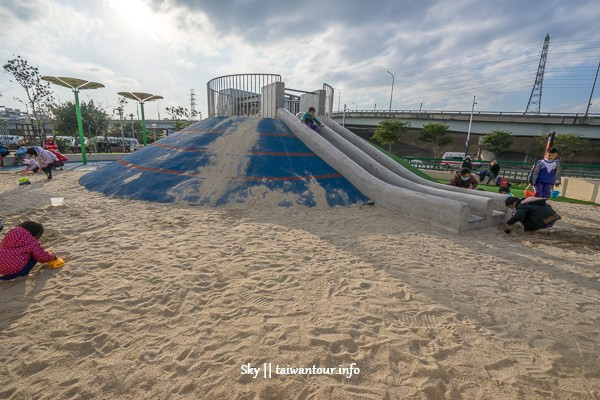 蘆洲線型公園-蘆洲環河公園(*特色遊戲場)