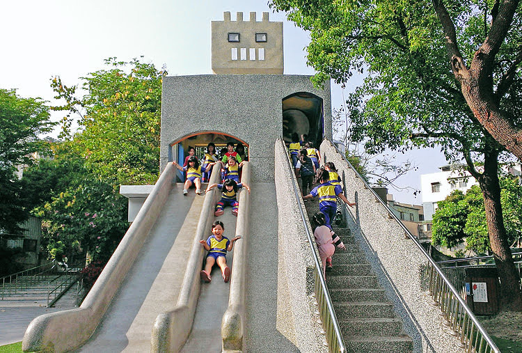 泰山貴子兒童公園(特色遊戲場)