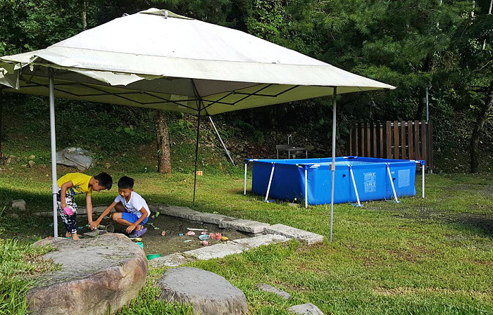入森林露森林露營地(小木屋)