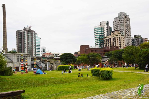 華山1914文化創意產業園區(華山文創園區)