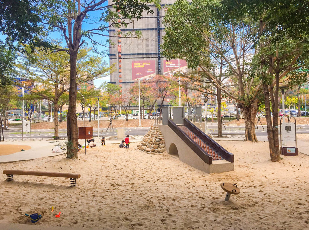 文心森林公園(特色遊戲場)
