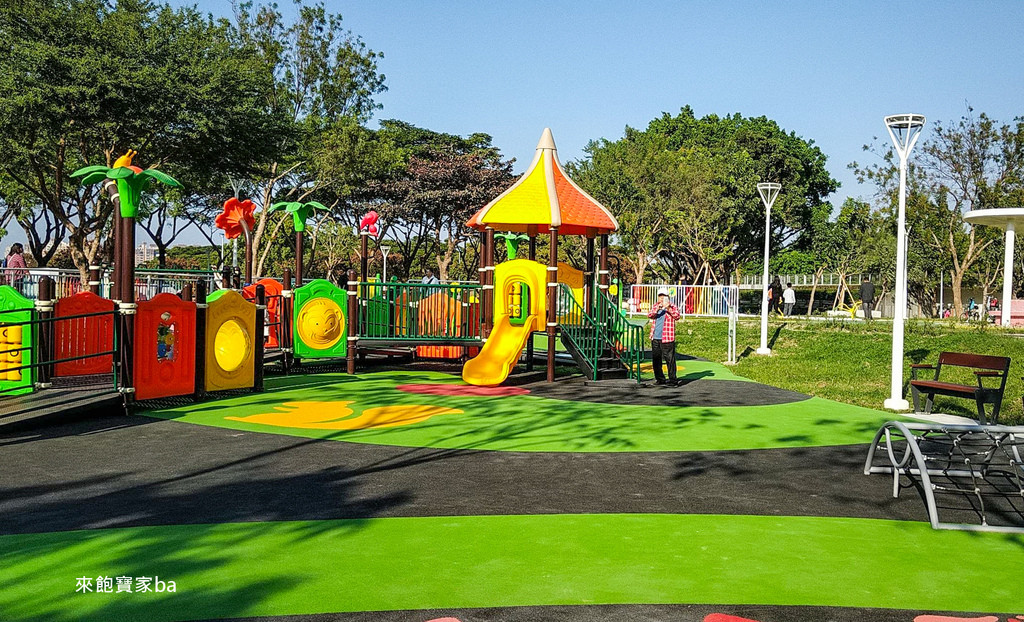 衛武營都會公園(共融遊戲場-特色遊戲場)