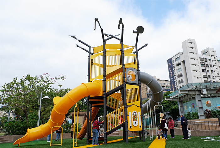 建成公園(*特色遊戲場)