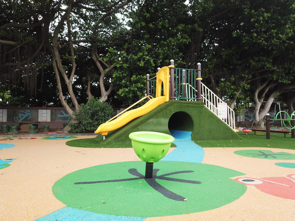桃園霄裡國小(特色遊戲場)