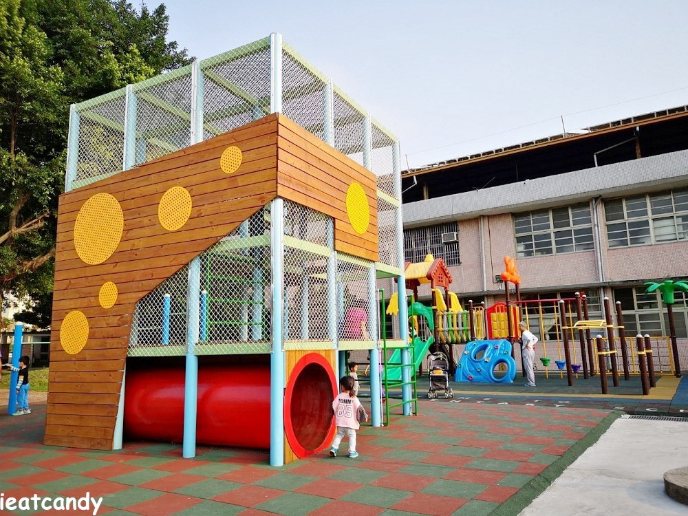 內安國小-綠野遊蹤特色遊戲場
