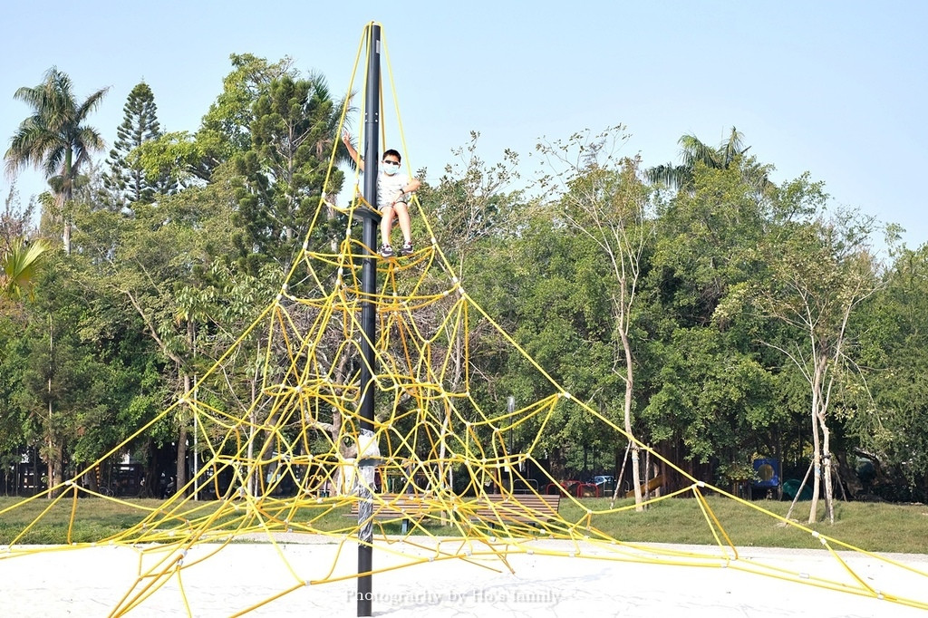 北港運動公園-北港鎮體育場(特色遊戲場)