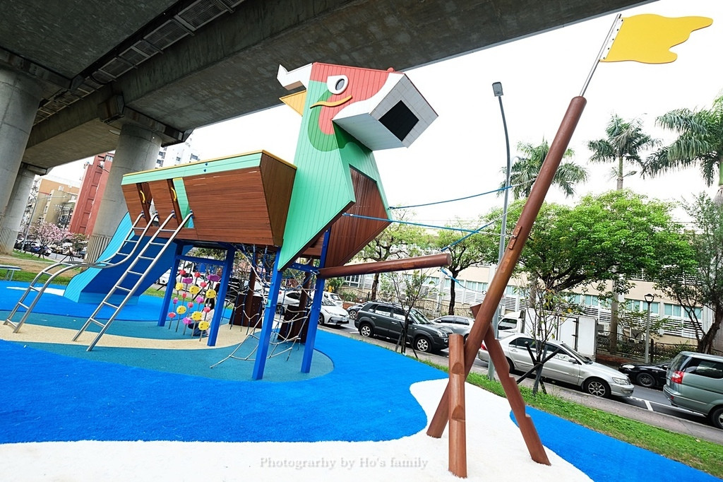 劍潭捷運線形公園(捷運線形公園劍潭段*特色遊戲場)