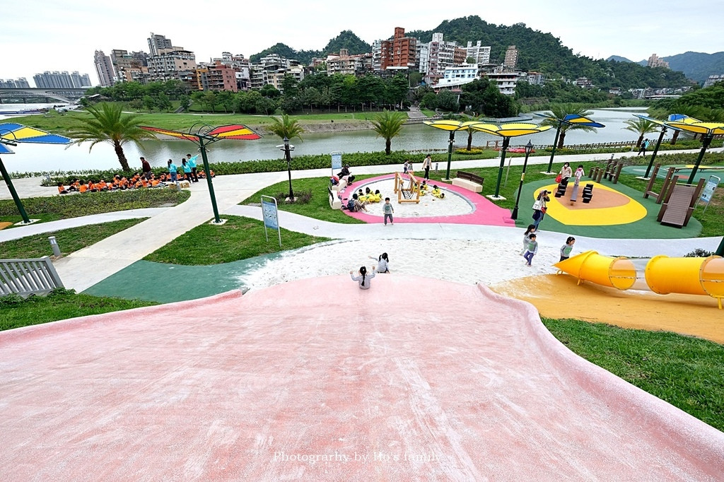 灣潭兒童遊戲場(*特色遊戲場)