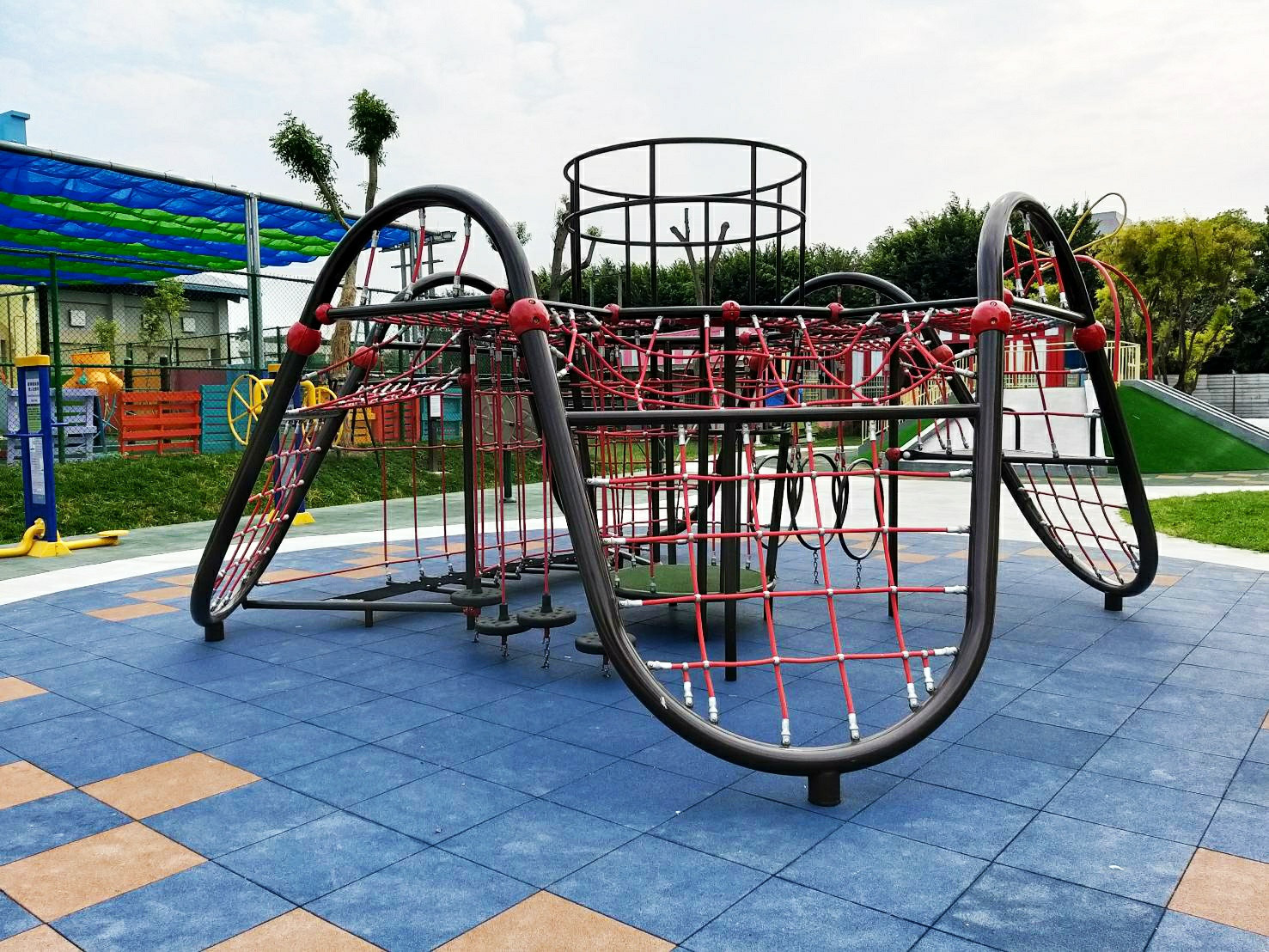 玄璣公園(特色遊戲場)