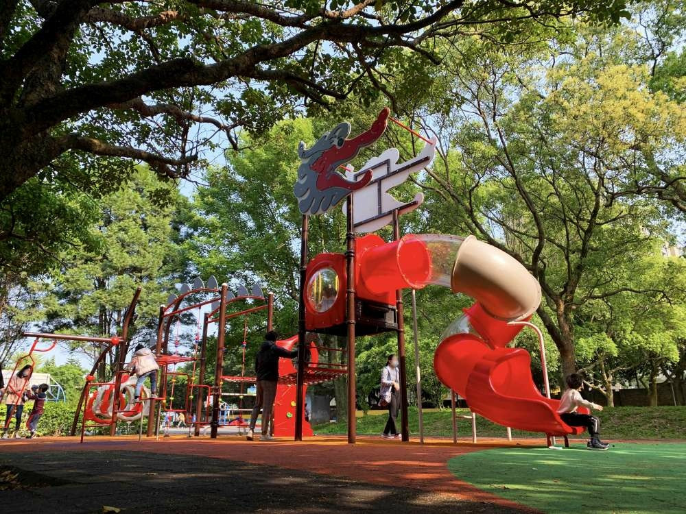 潛龍國小(特色遊戲場)