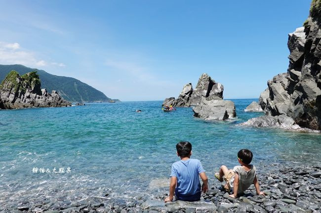 粉鳥林海灘(粉鳥林魚港-愛情鎖海灘)