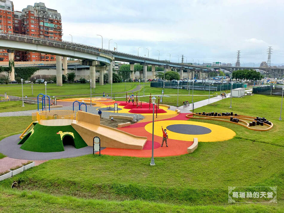 雙園河濱公園兒童遊戲場(特色遊戲場)