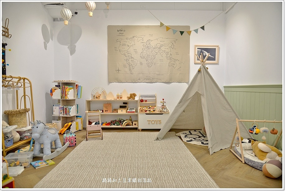 RYAN CAFE & MILK TEA萊恩咖啡館