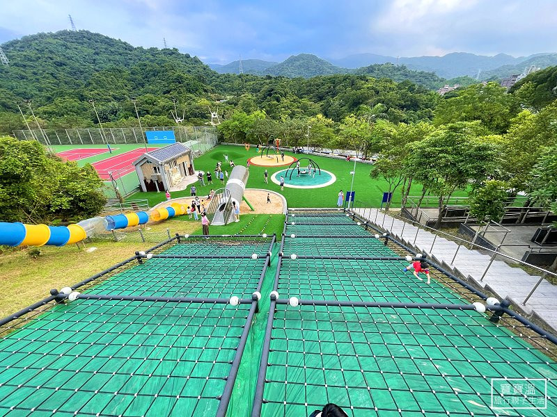 暖暖運動公園遊戲場&暖東苗圃(特色遊戲場)