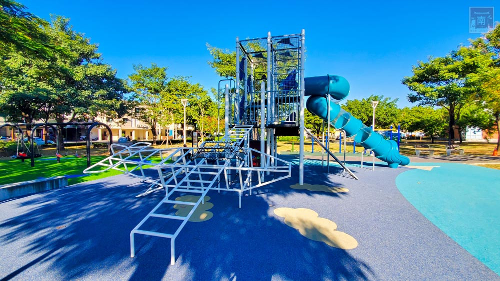 彌陀公園(特色遊戲場)
