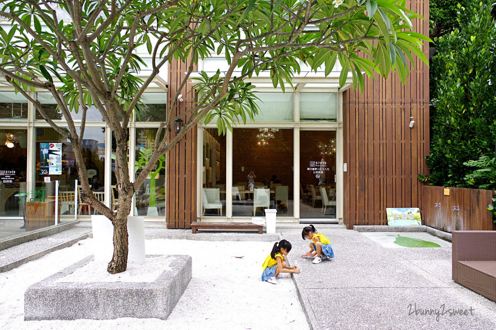 梨子咖啡館(梨子崇德店)