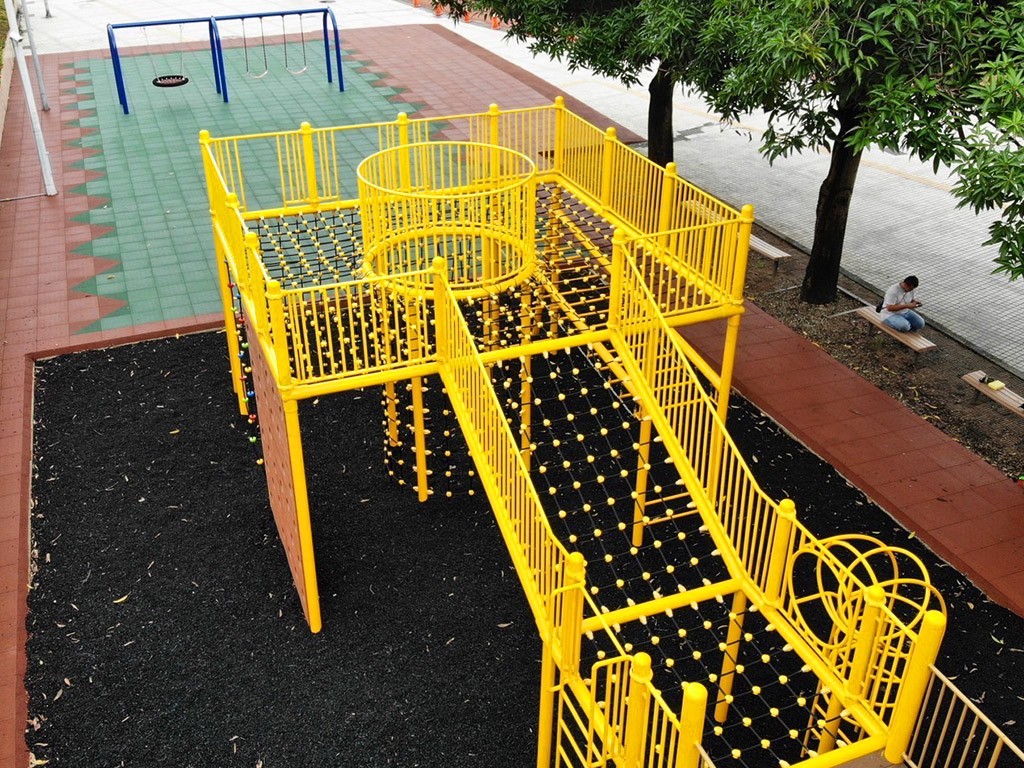 土城綜合體育場兒童遊戲場-土城運動公園(全齡共融遊戲場-特色遊戲場)