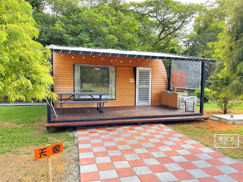 牛仔星村(豪華露營車屋-露營車/小木屋)