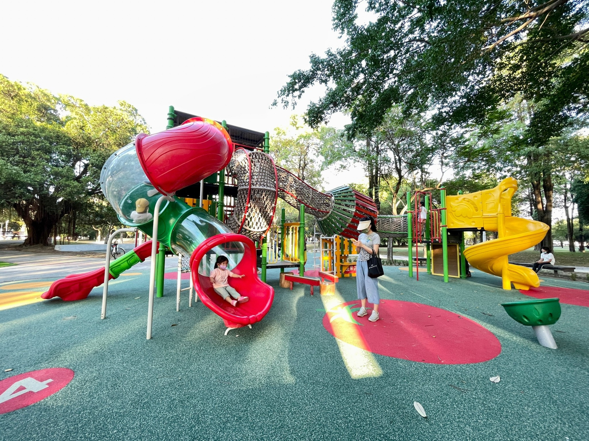 路竹公園番茄特色遊戲場(番茄狂歡遊戲組)