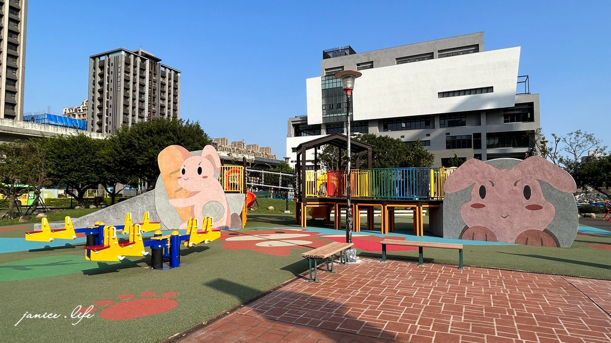 建德公園(兔兔主題特色遊戲場)