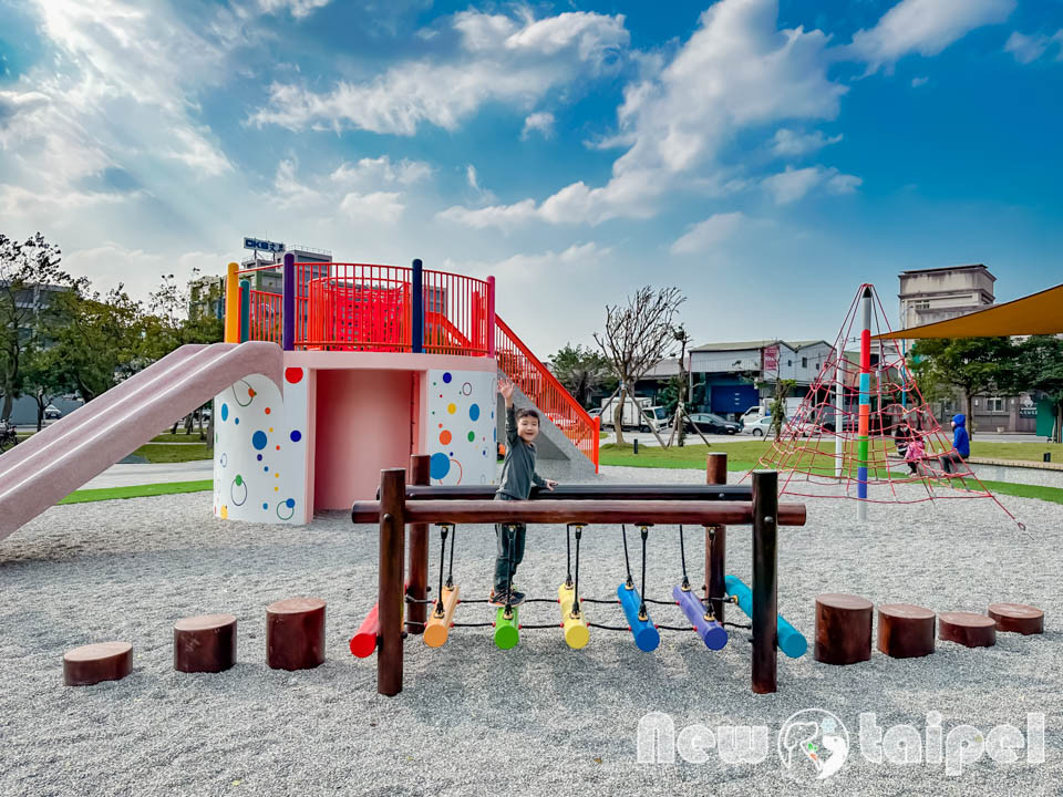 八里文昌公園-兒四(文具主題遊戲場-特色遊戲場)