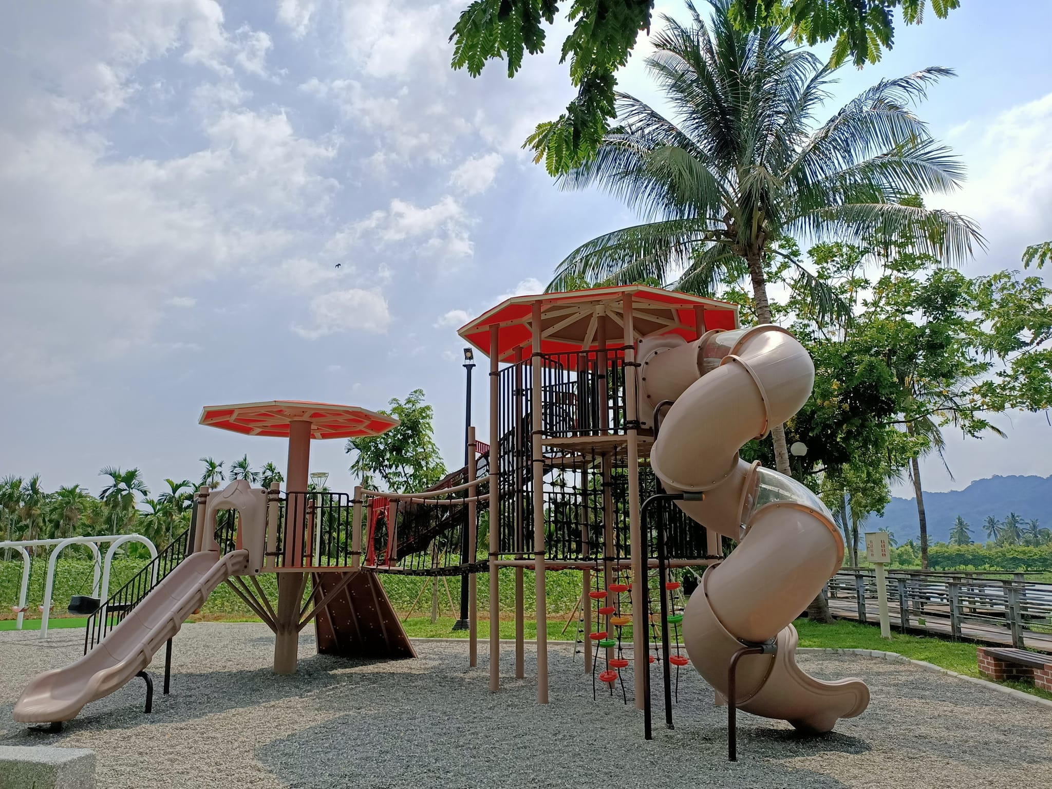 美濃湖畔特色遊戲場(美濃湖公園)