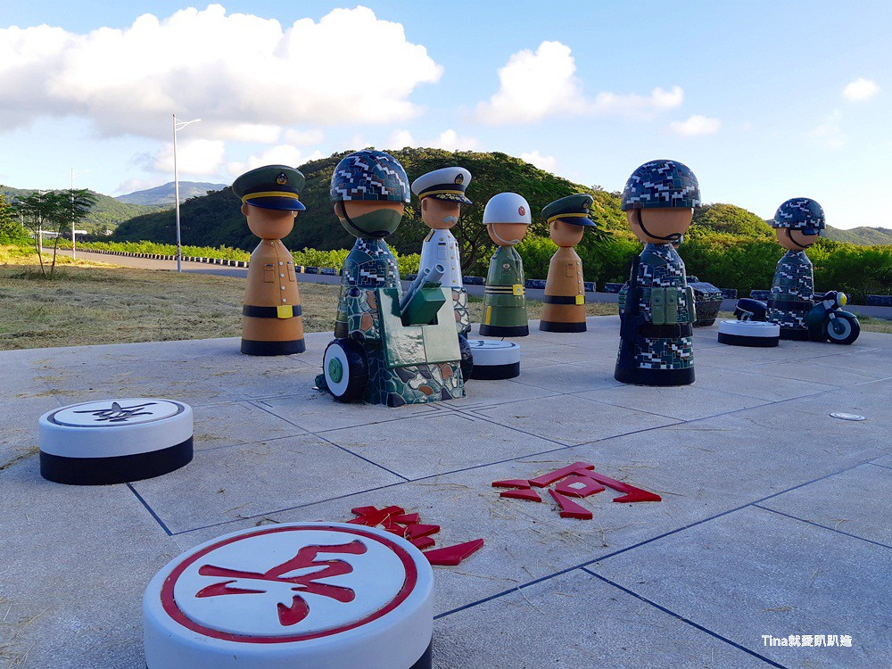 二重溪三角公園-棋開得勝軍官公仔