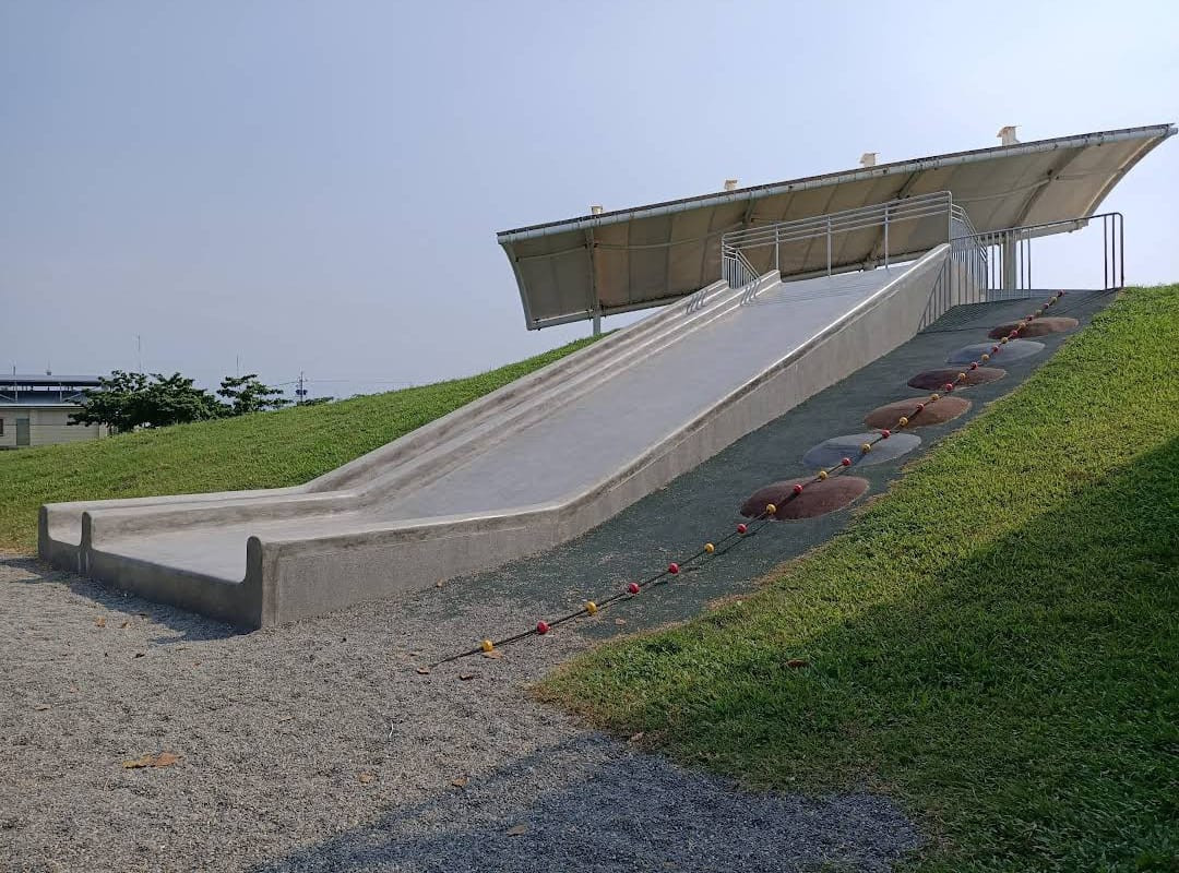 中芸漁港公園(特色遊戲場)