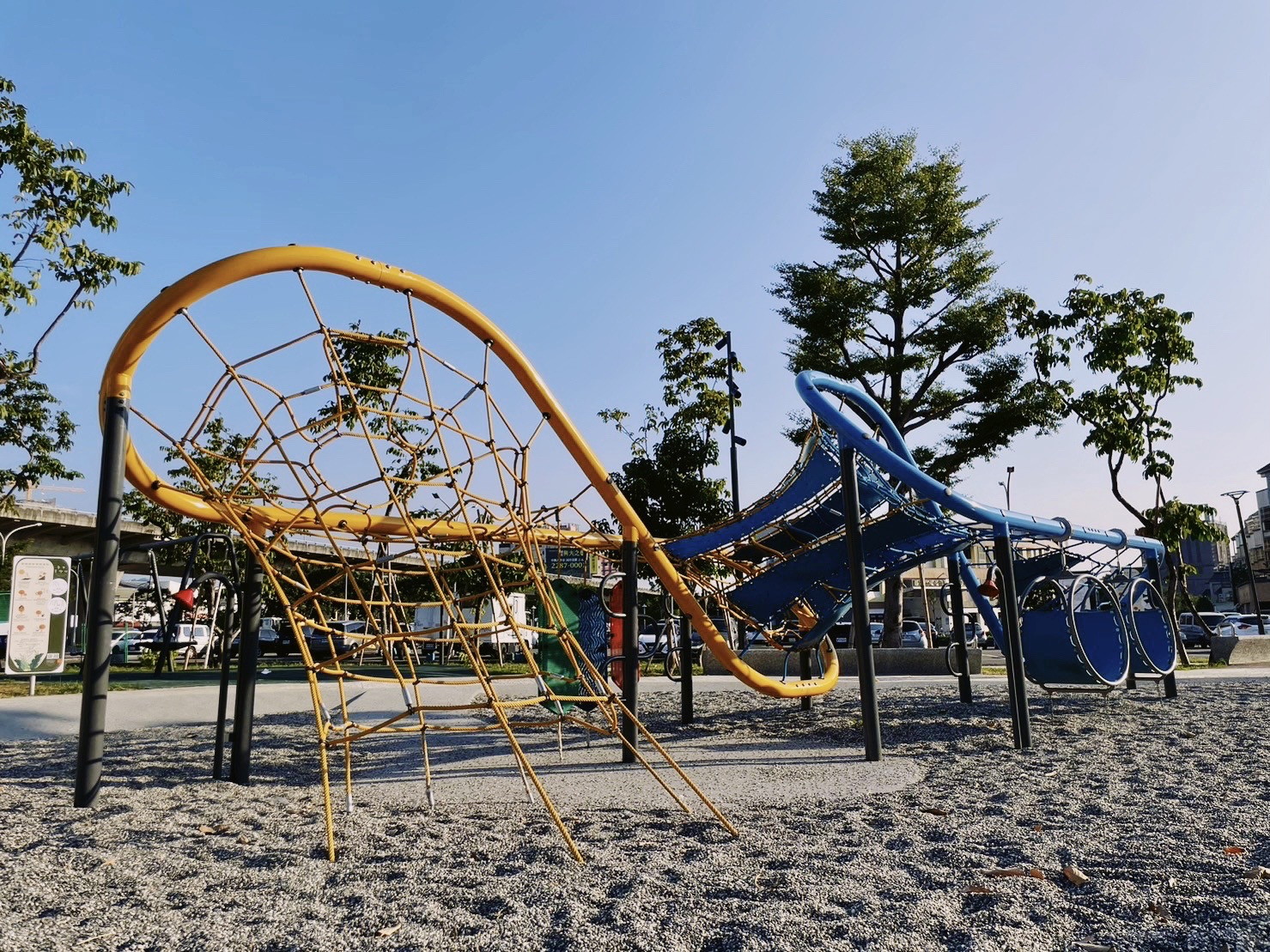 十全公園(陽光花卉公園-特色遊戲場)