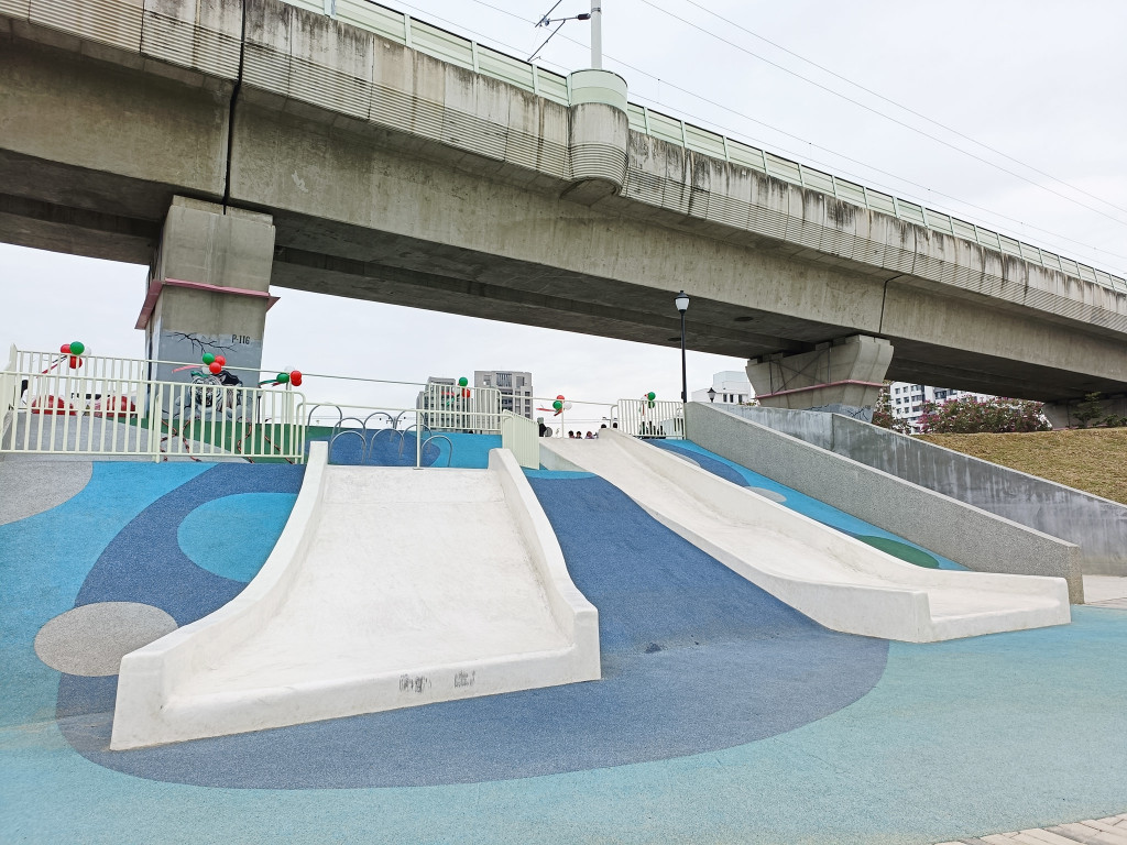 龍燈公園-龍燈滯洪池(特色遊戲場)