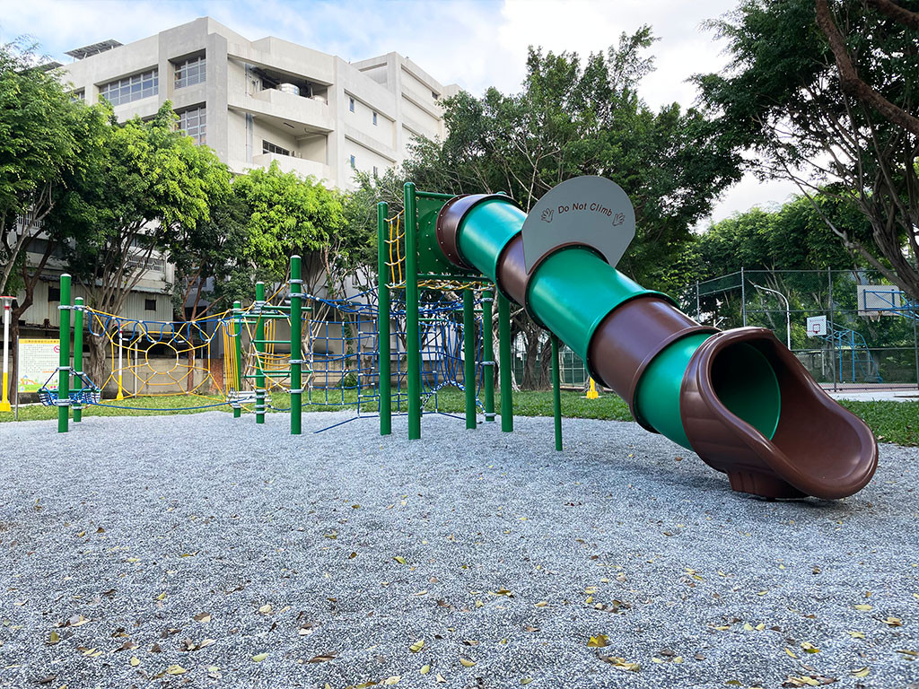 三龍公園(特色遊戲場)