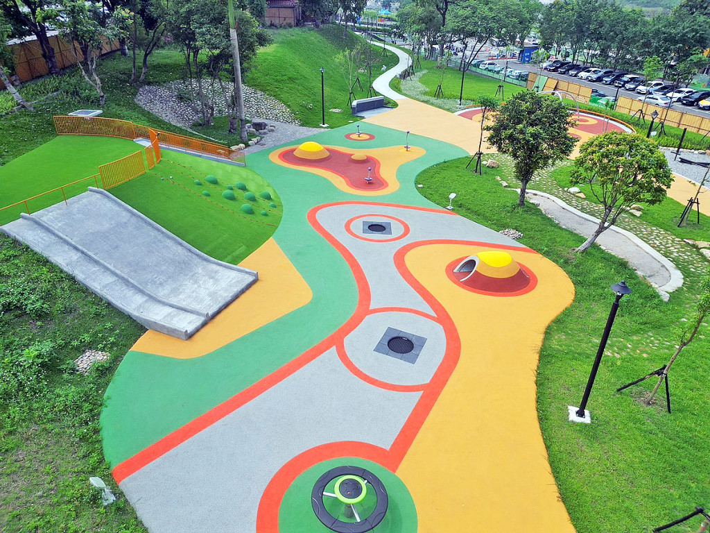 親情河濱公園-親子夢遊天地(特色遊戲場)