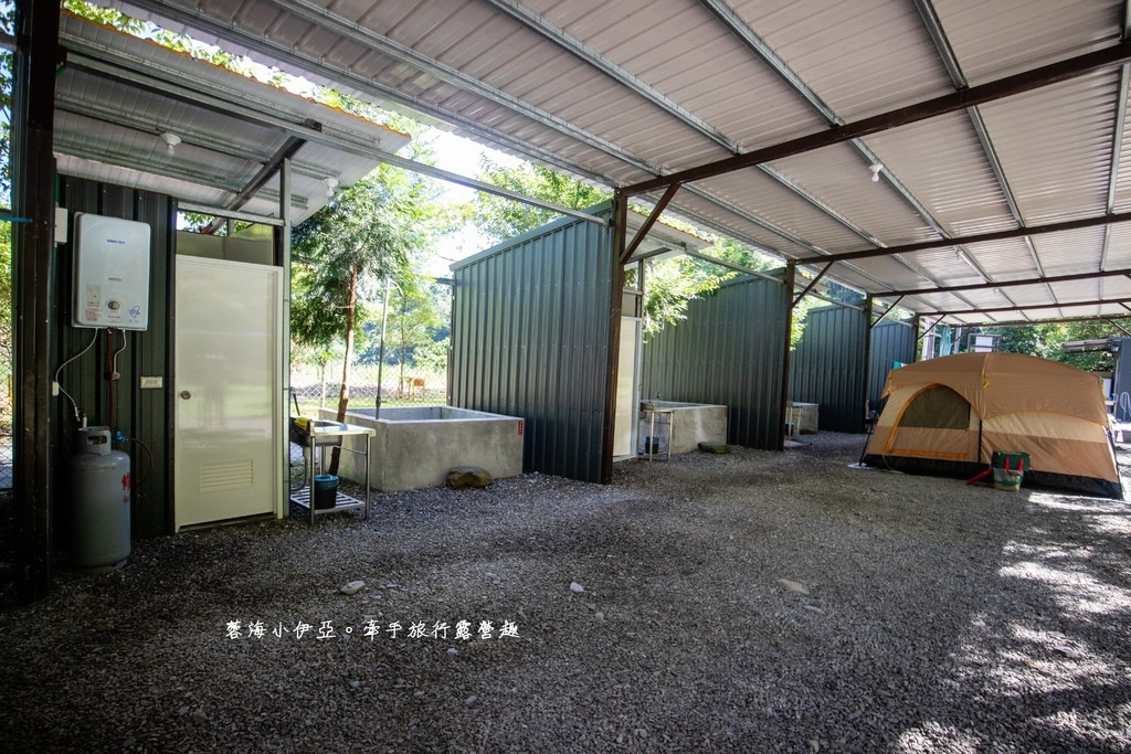 露山林套房露營區