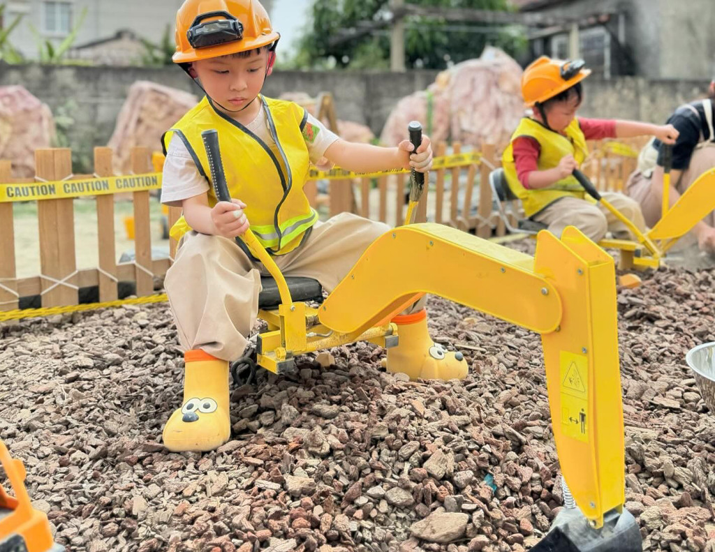 給小孩 Little Muddy Boots