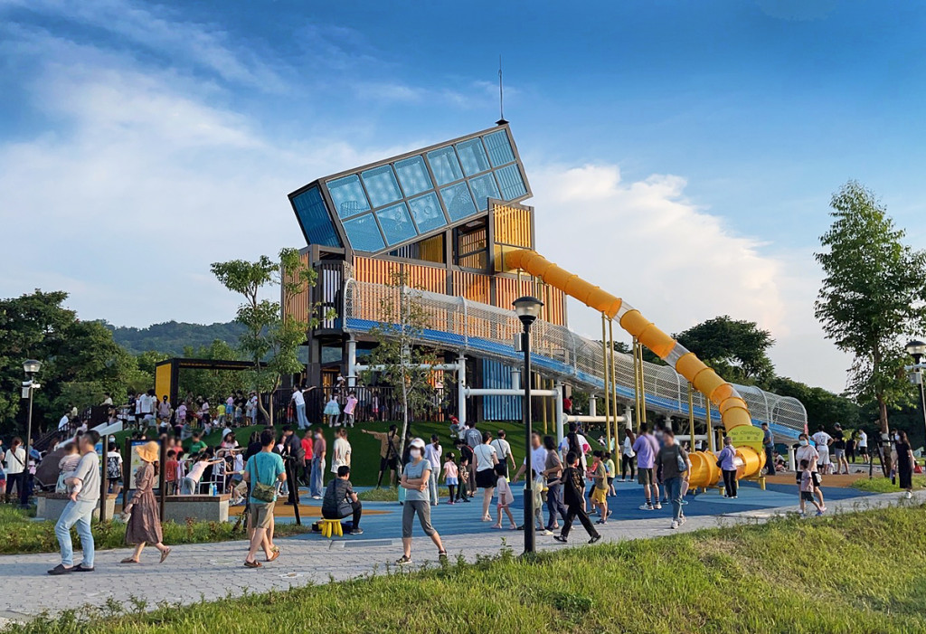 草屯酷比親子運動公園(特色遊戲場)(滑步車場)