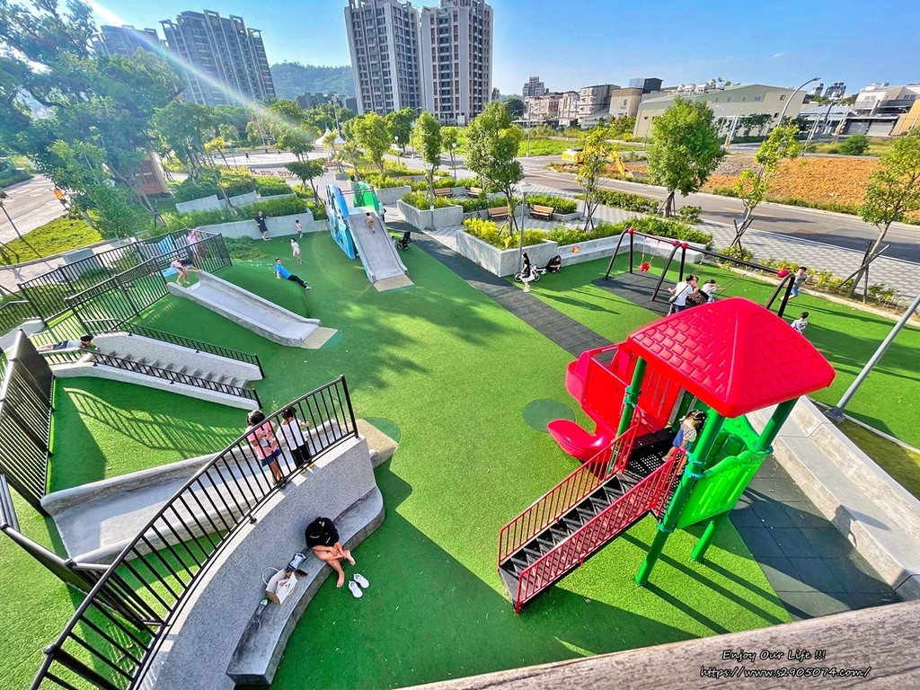 東正公園(特色遊戲場)