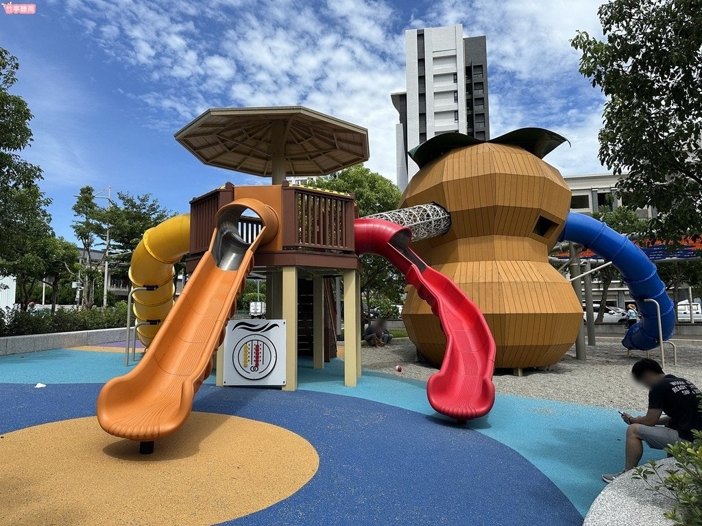 杮子公園-新埔公二公園(特色遊戲場)