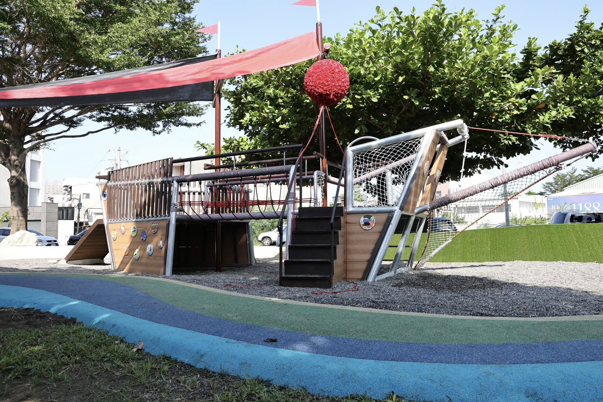 福安公園+成功公園(綠谷海盜船-森林迷宮編織網-特色遊戲場) 福安公園+成功公園(綠谷海盜船-森林迷宮編織網-特色遊戲場)