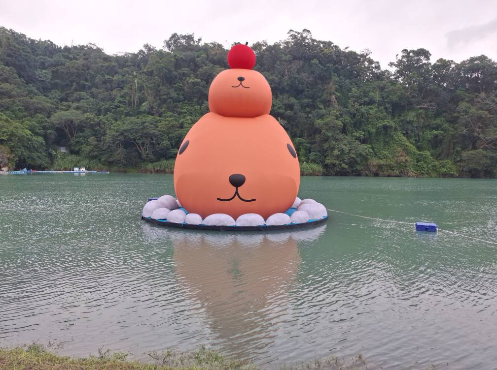 碧潭風景區(2025碧潭地景裝置展-呆在碧潭の水豚君11/01-12/28) 碧潭風景區(2025碧潭地景裝置展-呆在碧潭の水豚君11/01-12/28)