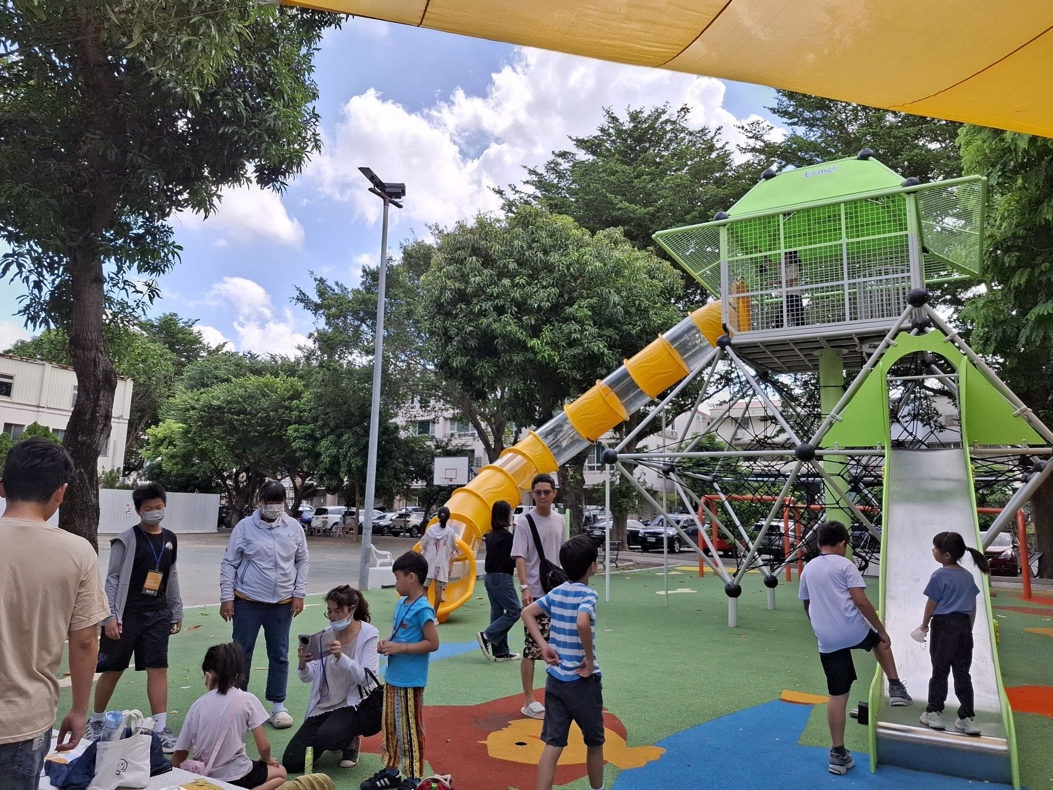 小康公園(稻草人溜滑梯-綠野仙蹤系列特色遊戲場)