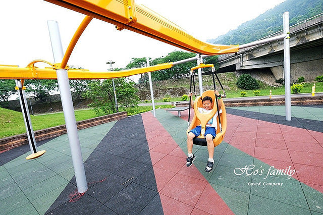 三鶯棒壘球運動公園遊戲場(特色遊戲場)