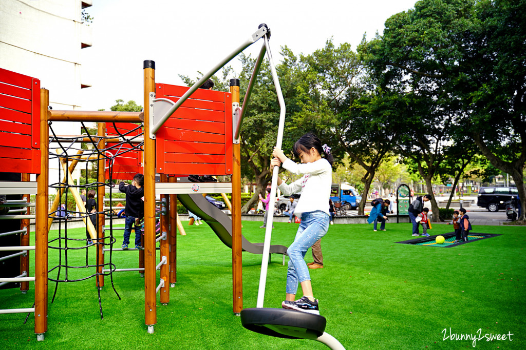 民生公園共融遊戲場(*特色遊戲場)